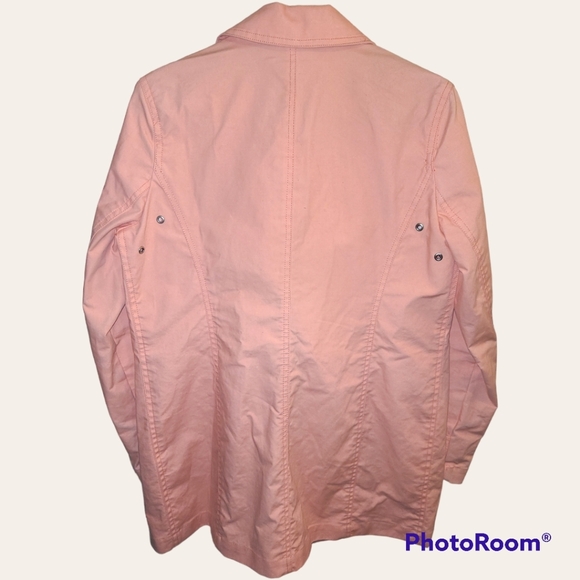Jacket Gap Coral Button Up - Picture 3 of 12